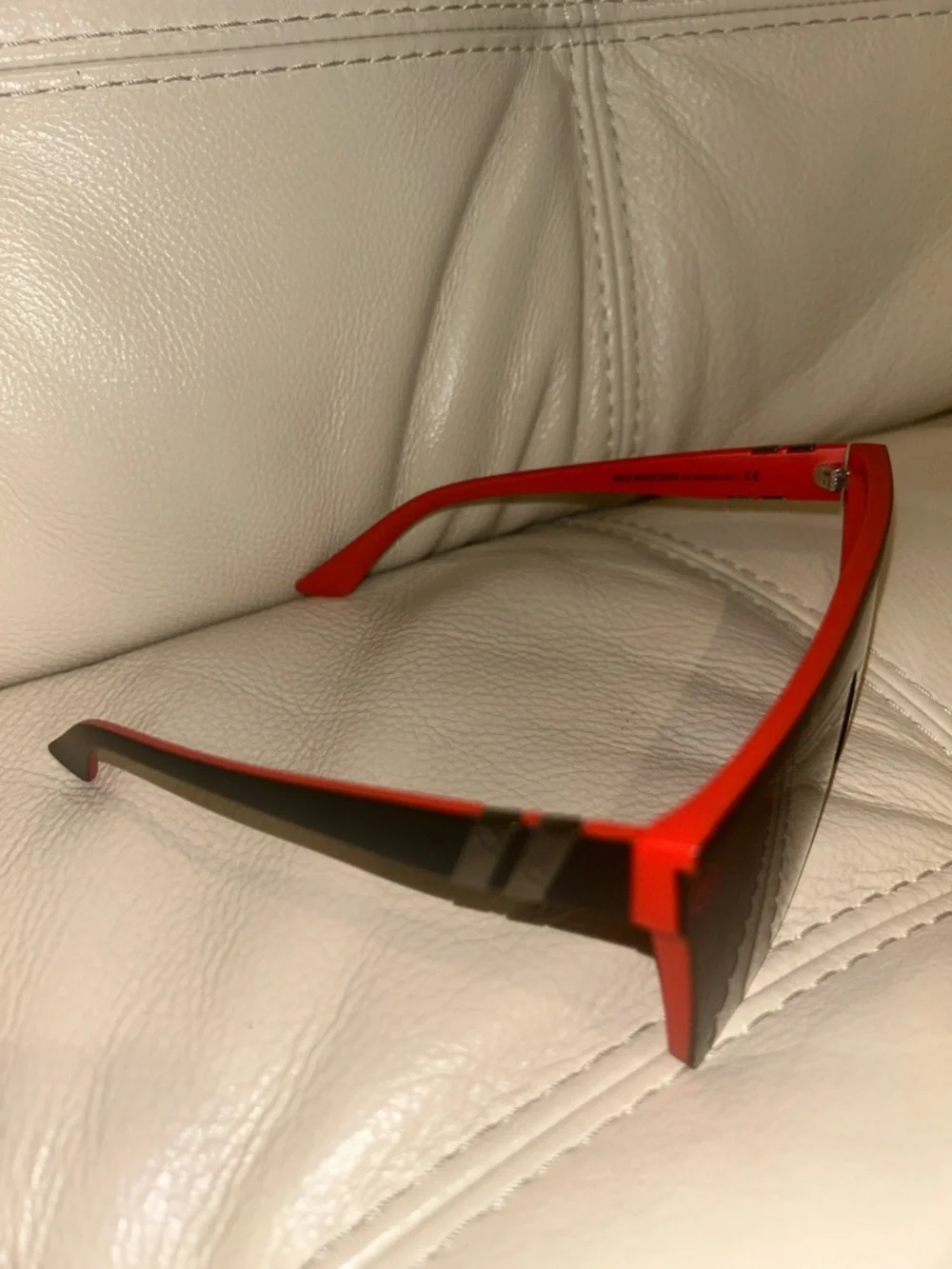 Blenders Red Mascara Unisex Sunglasses 🕶️